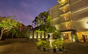 Paragon Hotel Seminyak